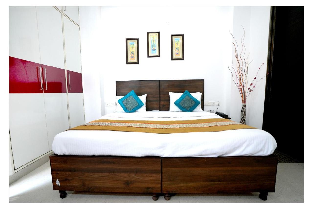Gupta Residency Near Ajnara Heritage Noida Exterior foto